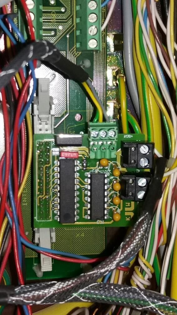 Adapterplatine montiert Nahaufnahme