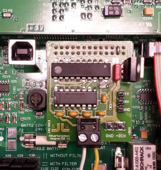 Adapter IQ8 – Anschluss an die Wartungsbox